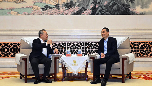 欧博、徐鸿拜会江苏省委副书记、省长刘小涛